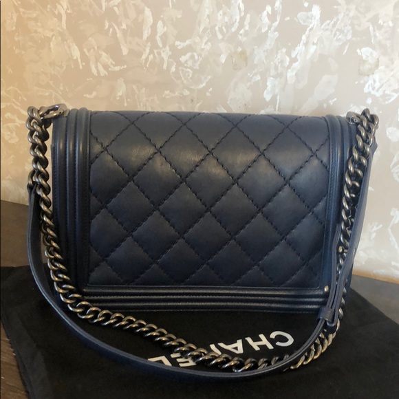 ❌SOLD TO @veedundee Chanel New Medium Boy Bag - Picture 2 of 7